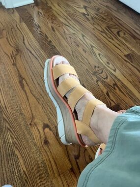 Sorel Tan Strappy Platform Sandal - Comfortable Summer Shoe